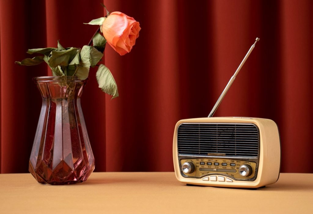 Listen To Tamil Songs Live Online Best Tamil Fm Radio Stations